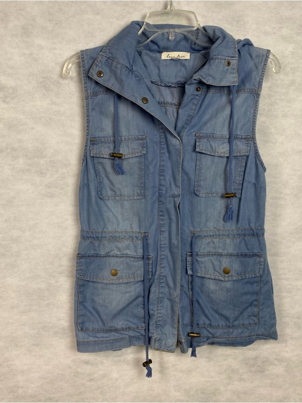 Love Tree Chambray Denim Vest Women’s Size Small Snap Up Hooded Cargo
